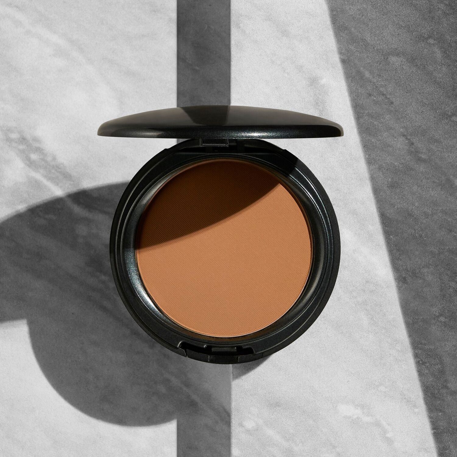 Coverfx Pressed Mineral Foundation in shade T4