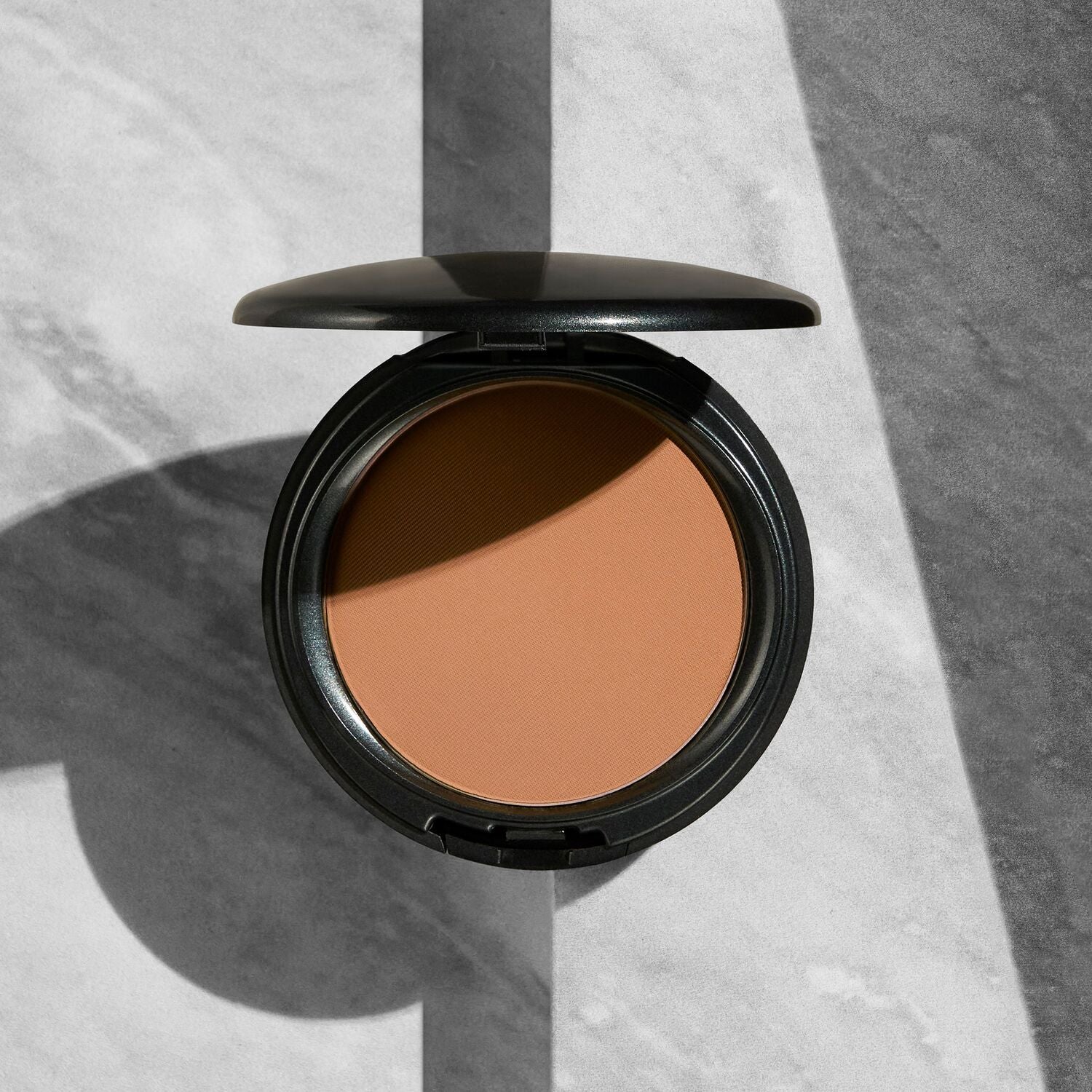 Coverfx Pressed Mineral Foundation in shade T1